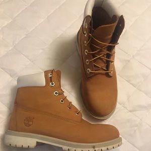 🌸Timbs🌸